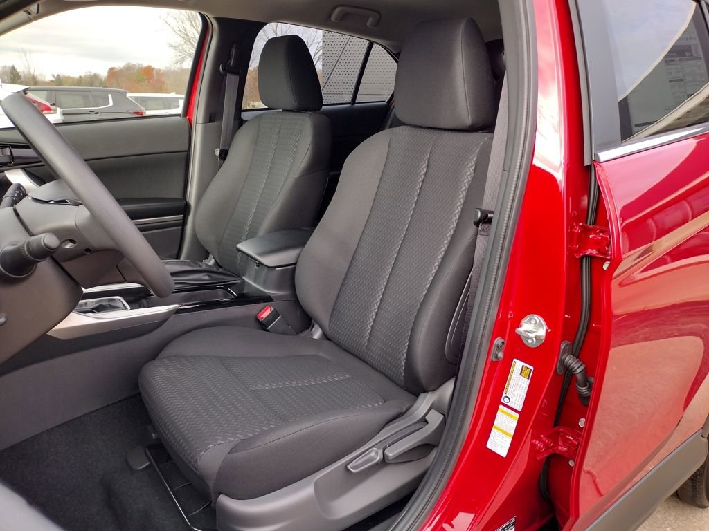 New 2026 Mitsubishi Eclipse Cross LE image 6