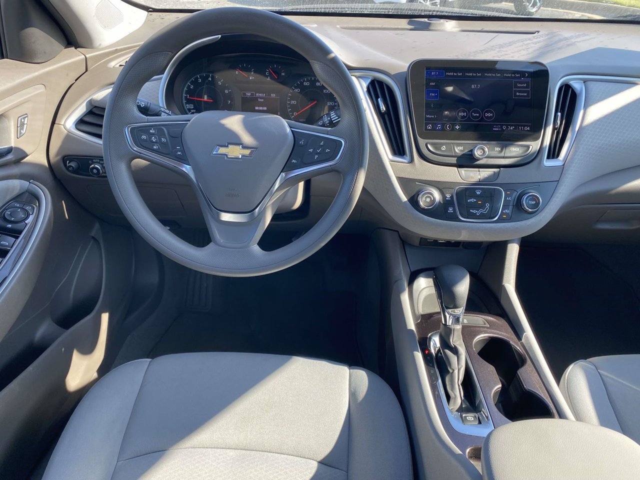 Used 2023 Chevrolet Malibu LS FWD image 19