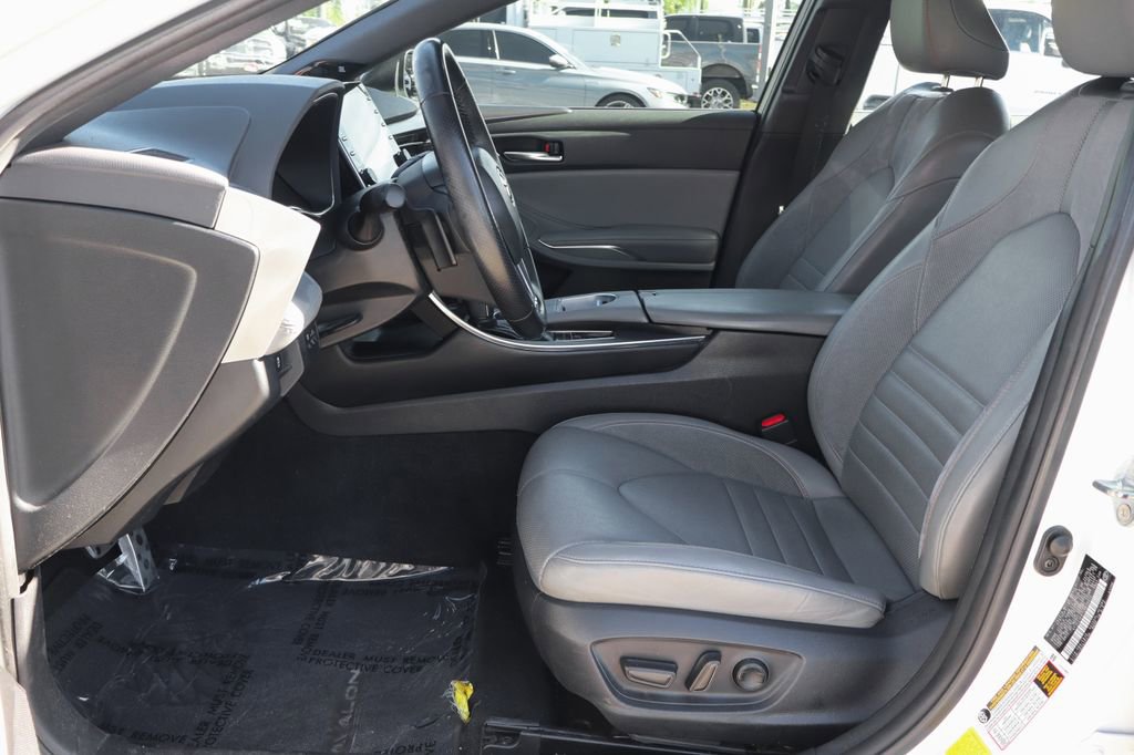 Used 2020 Toyota Avalon XSE image 18