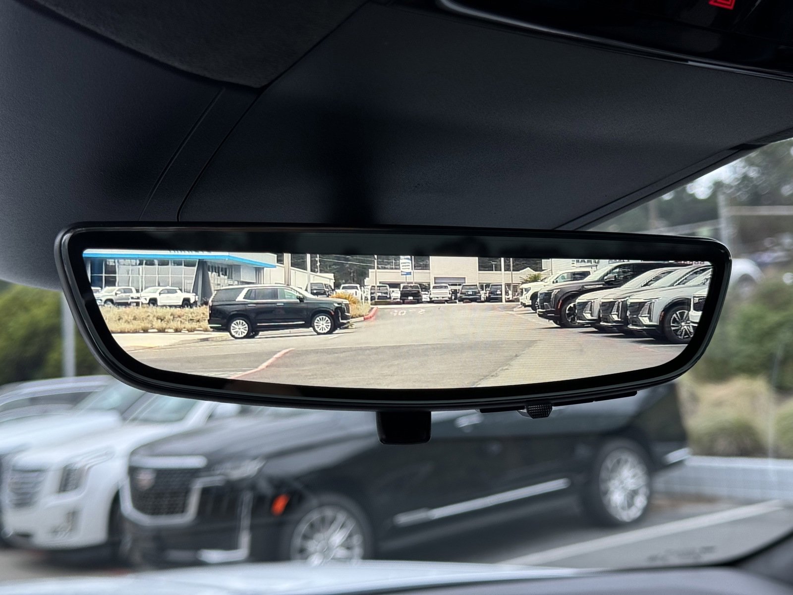 New 2025 Cadillac Escalade IQ Luxury 2 image 34