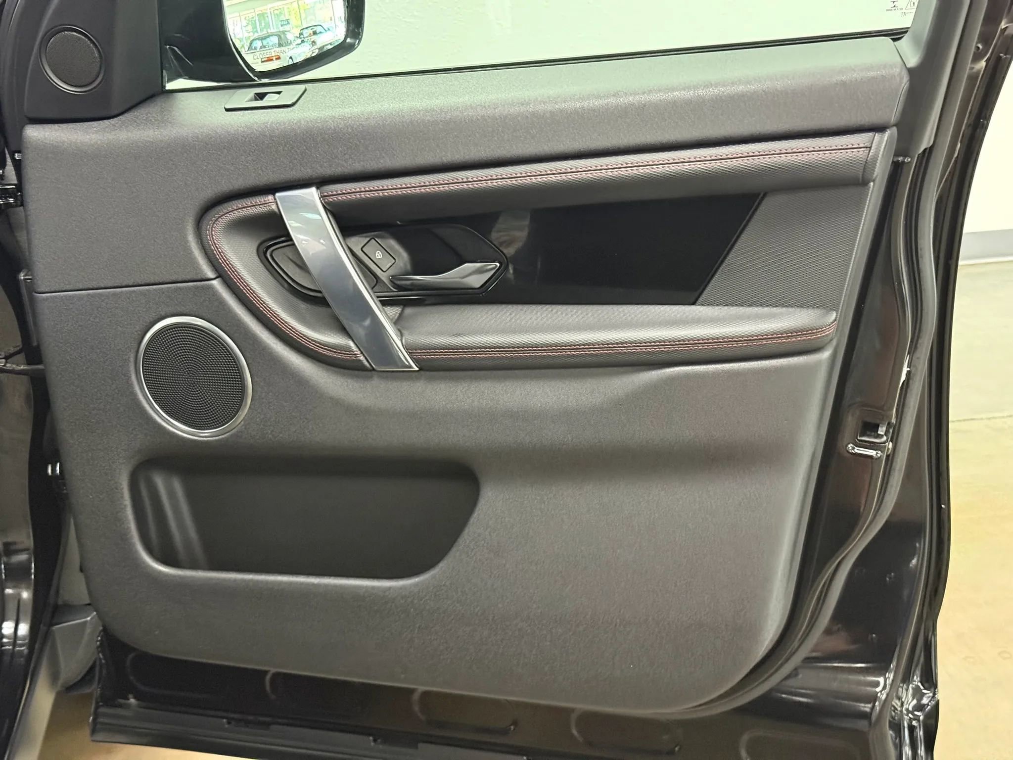 Used 2021 Land Rover Discovery Sport S R-Dynamic image 17