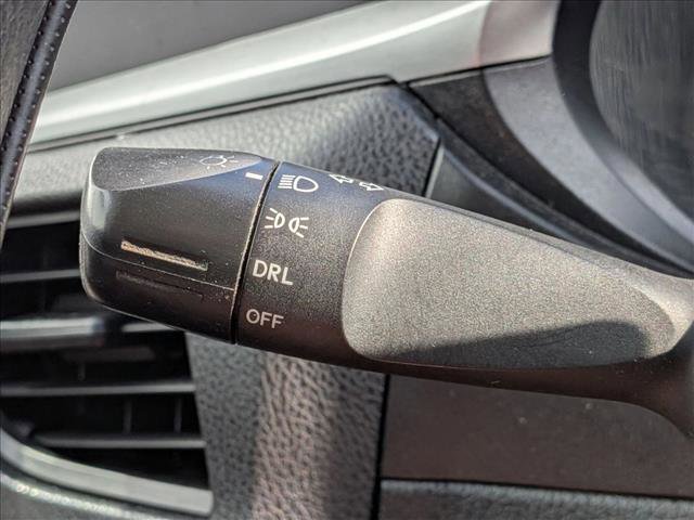 Used 2015 Toyota Corolla L image 9