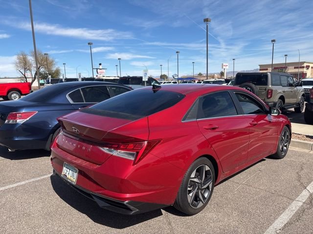 Used 2021 Hyundai Elantra SEL w/ Convenience + Premium Package image 4