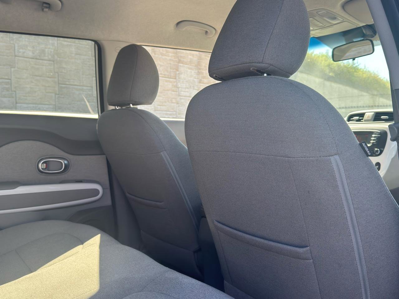 Used 2016 Kia Soul EV FWD image 35