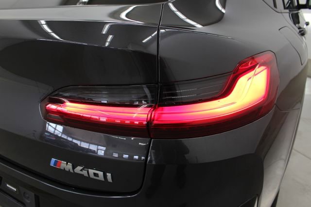 Used 2023 BMW X4 M40i AWD/4WD image 45