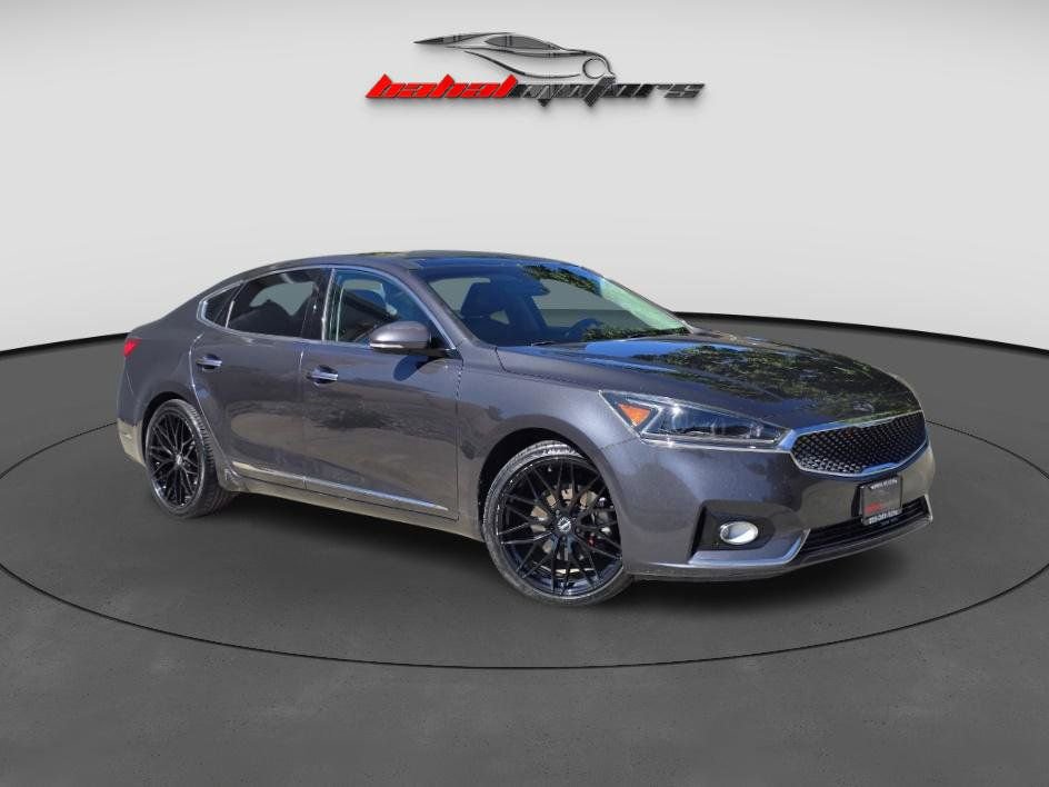 Used 2017 Kia Cadenza Premium w/ Luxury Package