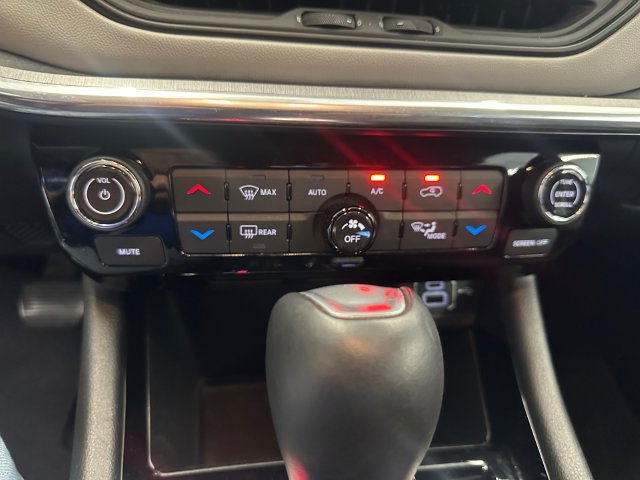 Used 2024 Jeep Compass Limited AWD/4WD image 30