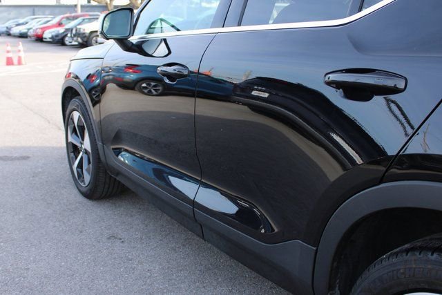 Used 2025 Volvo XC40 B5 Plus image 48