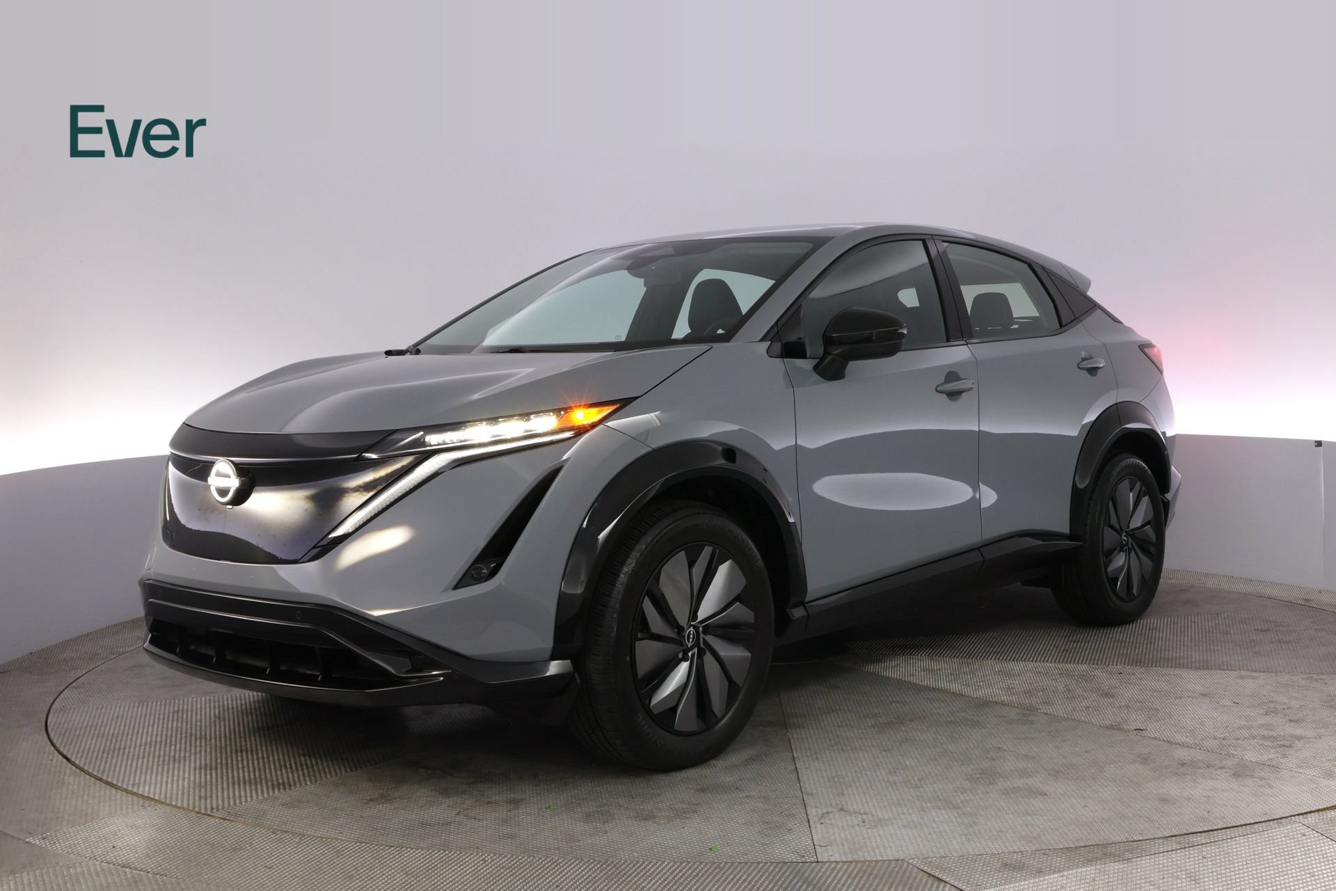 Used 2024 Nissan Ariya AWD image 2