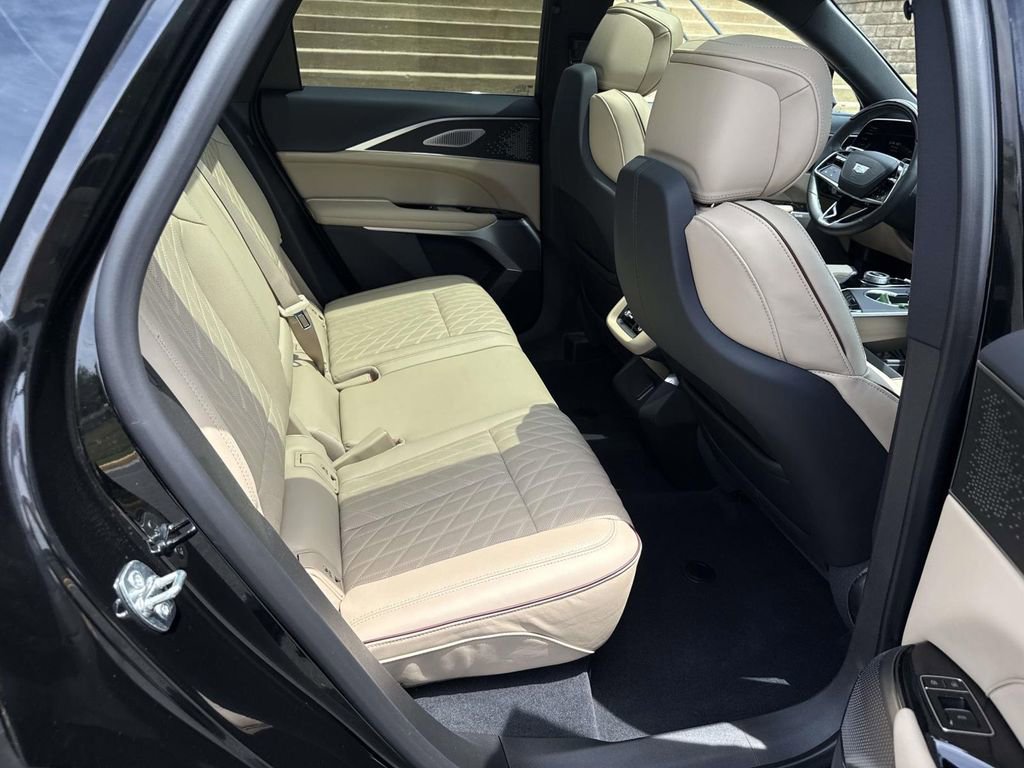 Used 2025 Cadillac Lyriq Sport w/ Nappa Leather Package AWD/4WD image 11