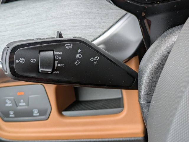 New 2025 Volkswagen ID. Buzz Pro S RWD image 30