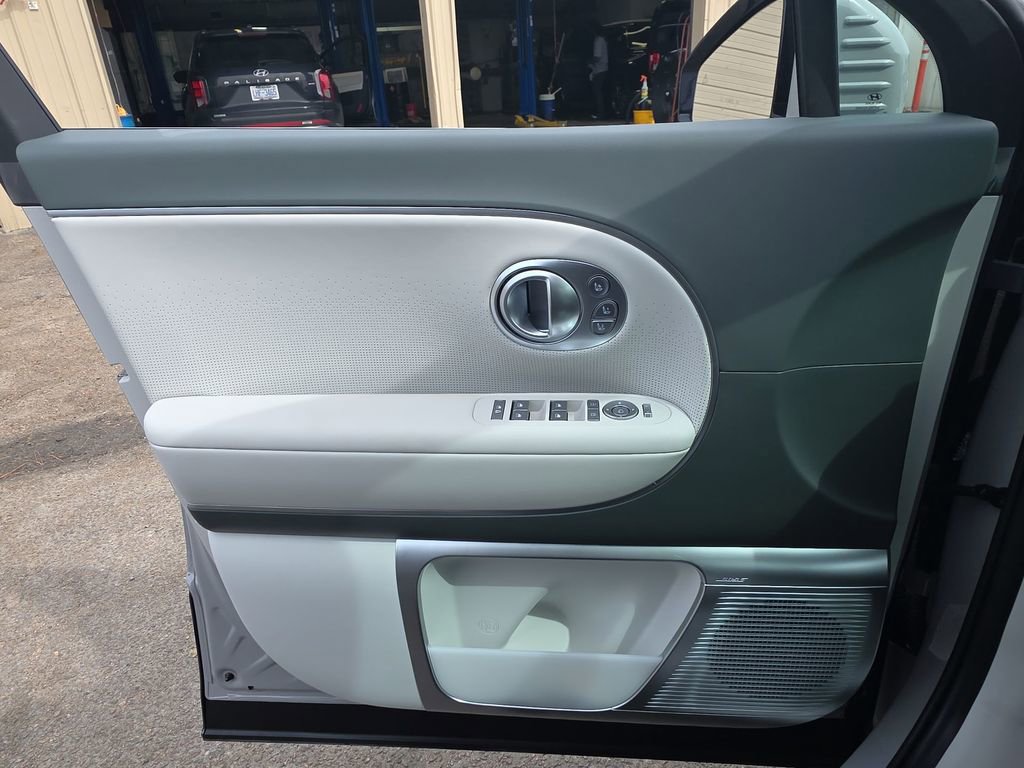 New 2026 Hyundai Ioniq 9 Calligraphy image 38