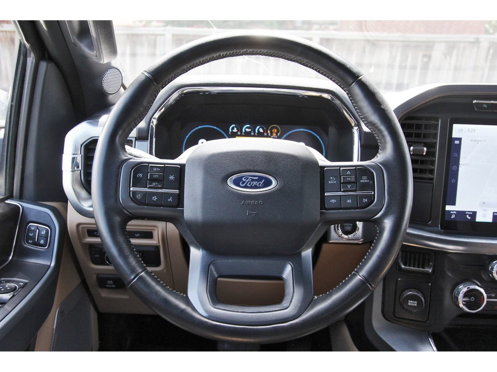 Used 2023 Ford F150 Lariat RWD image 18