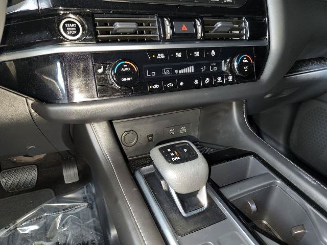 Certified 2024 Nissan Pathfinder SL w/ Black Appearance Package FWD image 21