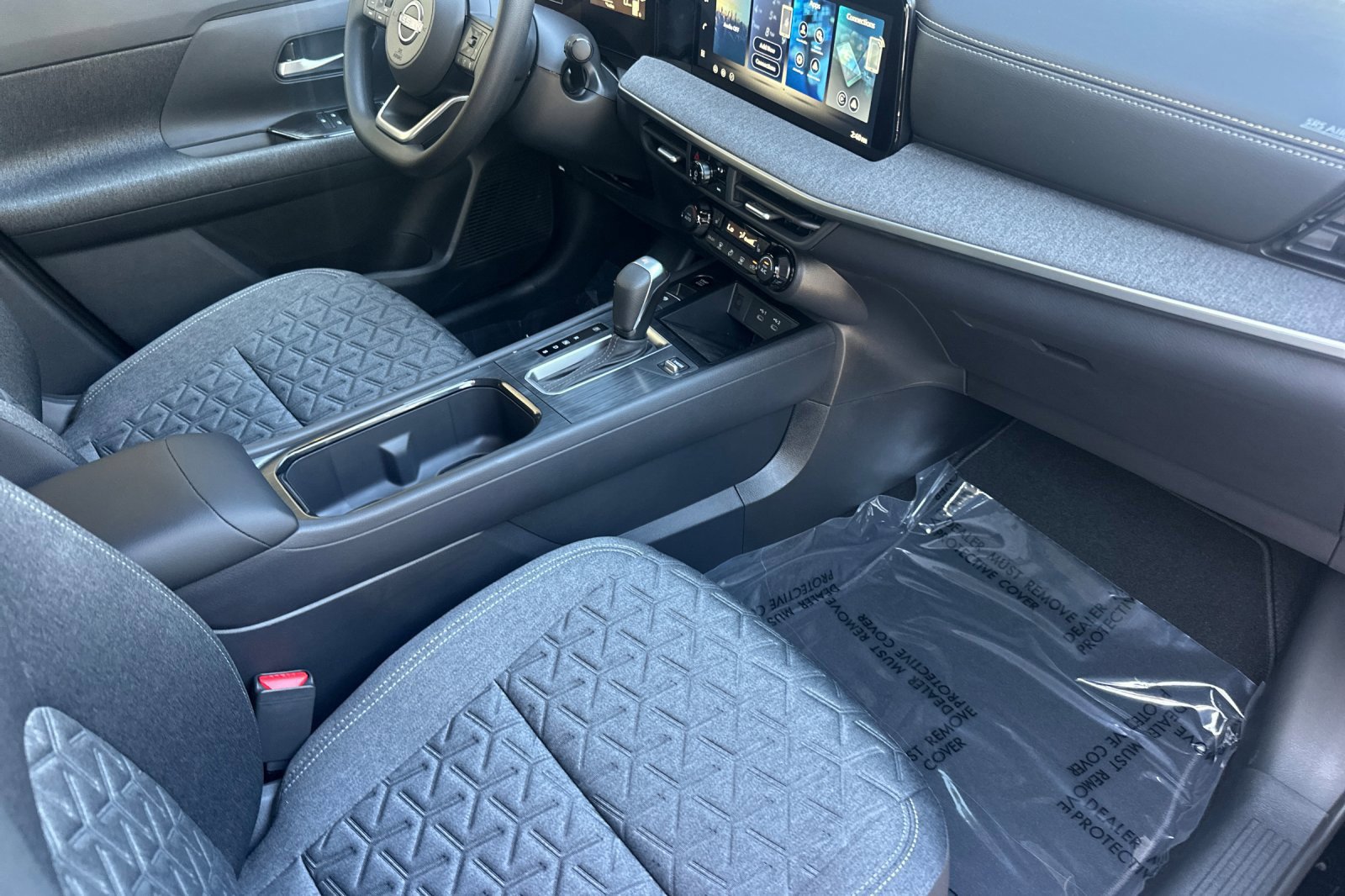 New 2027 Nissan Kicks SV w/ Cold Weather Package FWD image 18