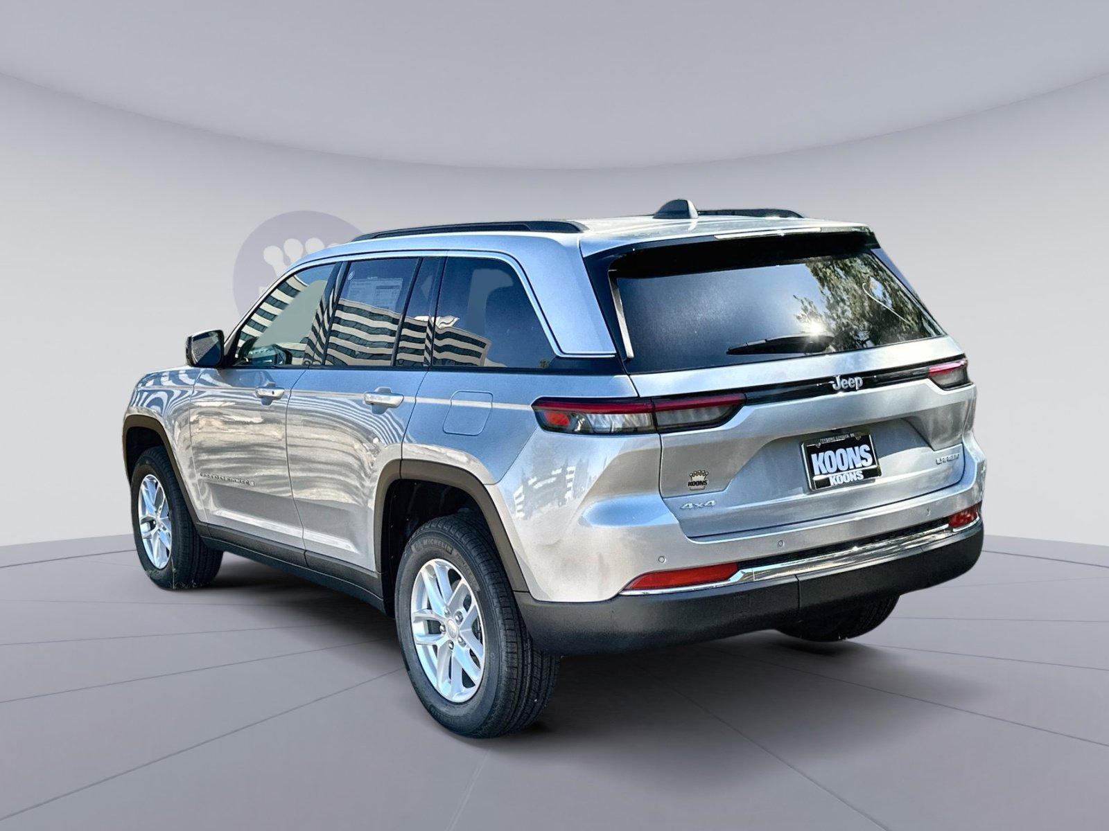 New 2025 Jeep Grand Cherokee Laredo w/ Luxury Tech Group I image 4