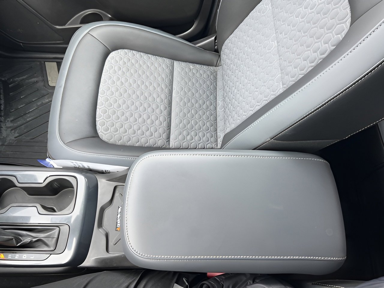 Used 2021 Chevrolet Colorado Z71 w/ Safety Package image 16