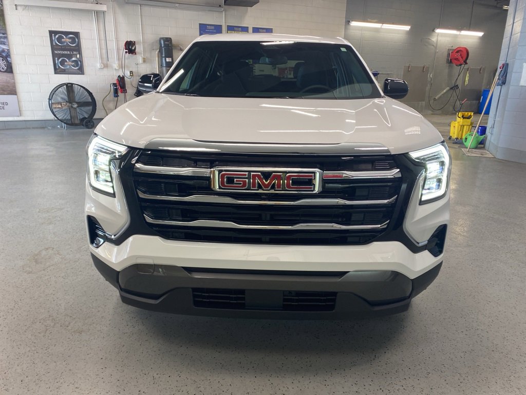 New 2026 GMC Terrain Elevation w/ LPO, Floor Liner Package image 2