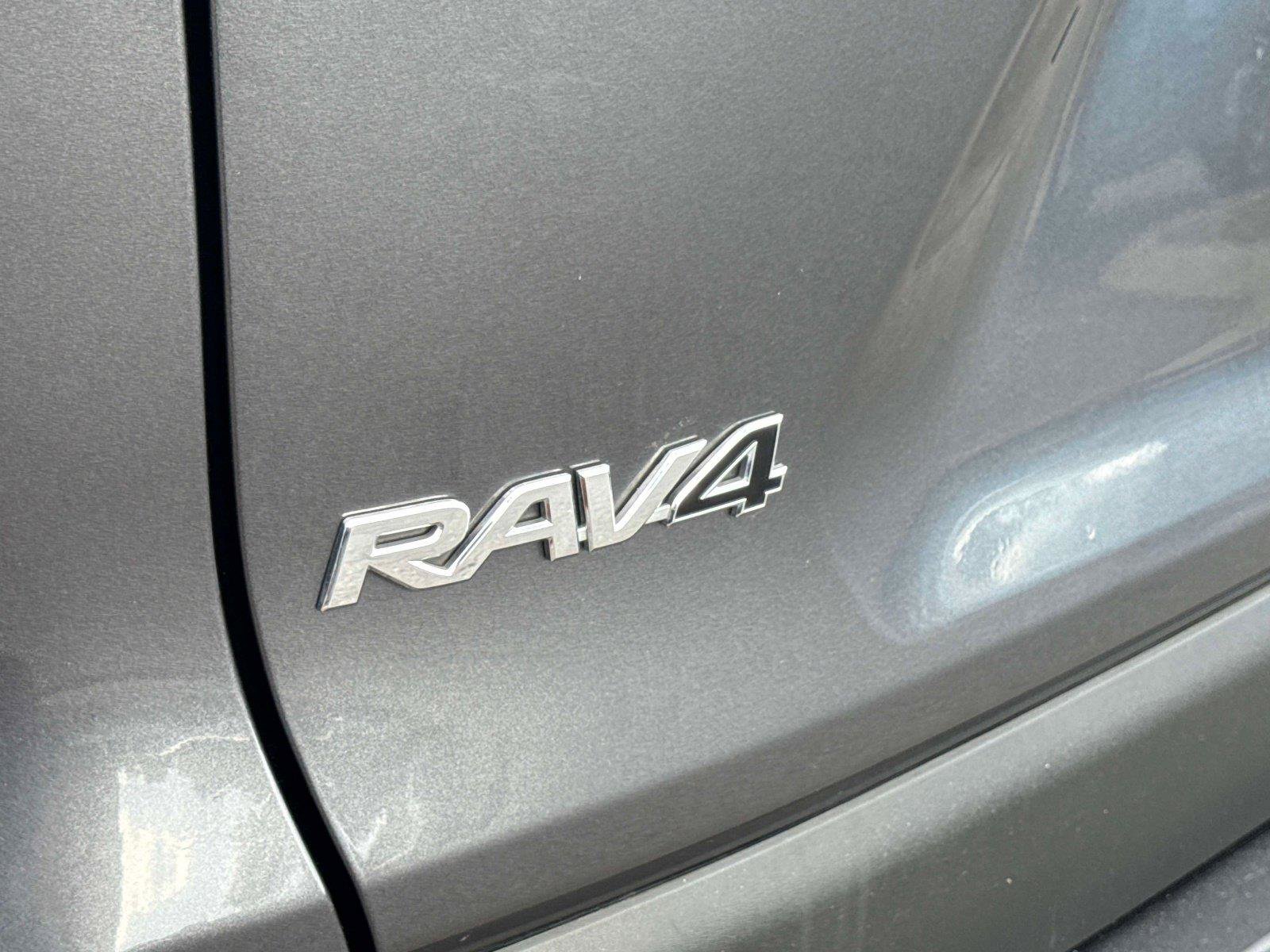 Used 2024 Toyota RAV4 XLE FWD image 10