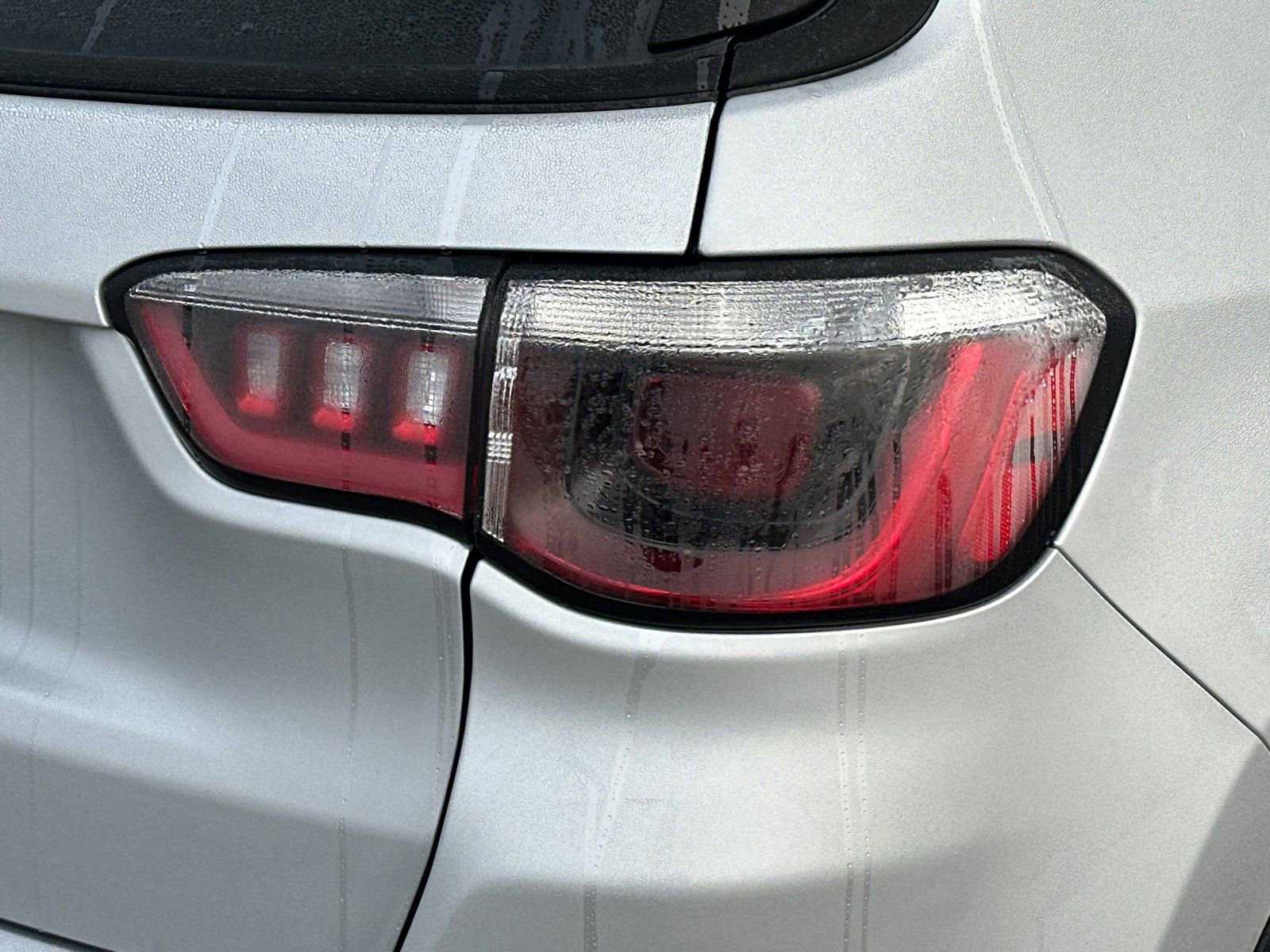 New 2026 Jeep Compass Latitude AWD/4WD image 25