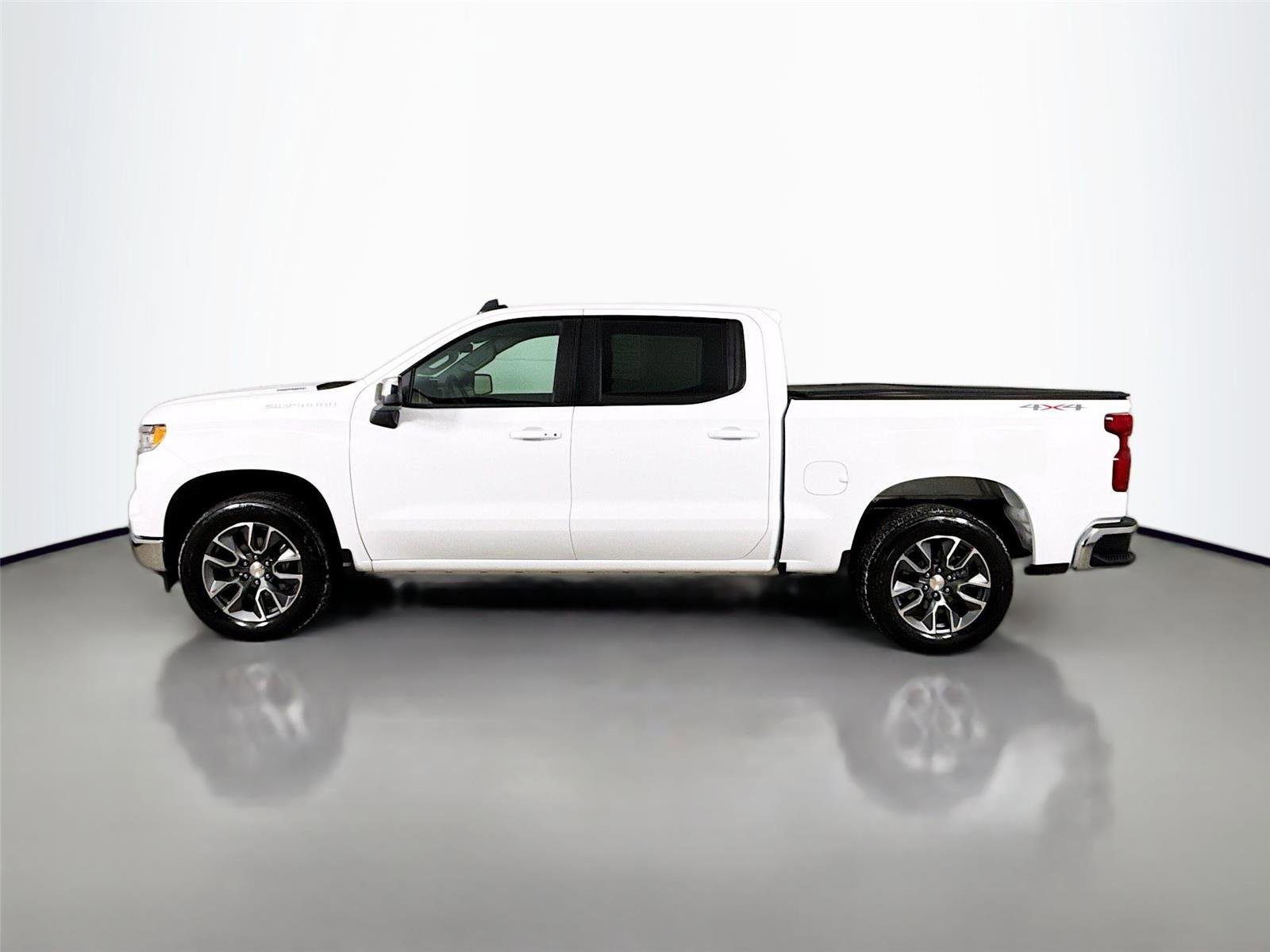 Used 2024 Chevrolet Silverado 1500 LT image 5