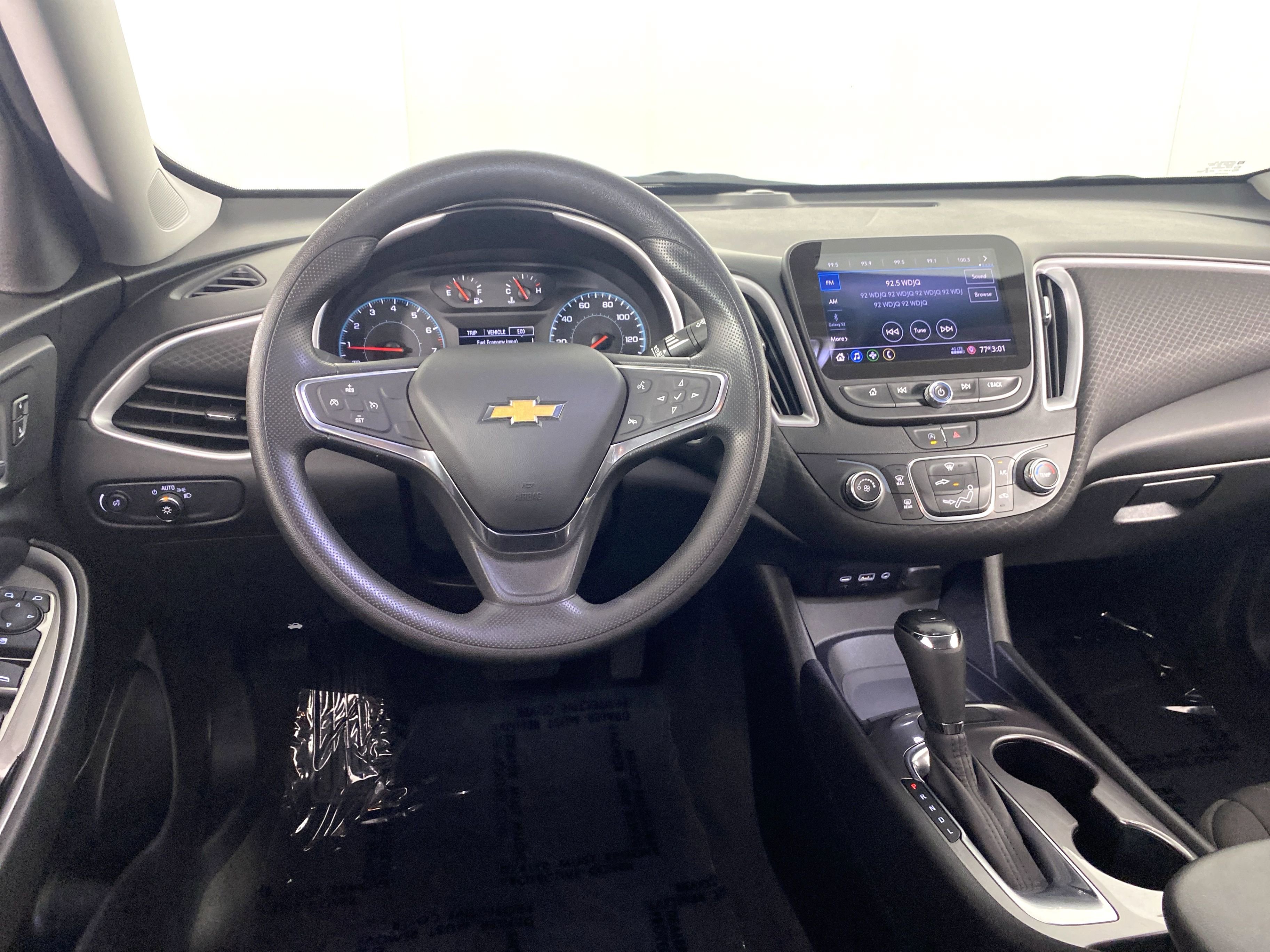 Used 2020 Chevrolet Malibu LS FWD image 15