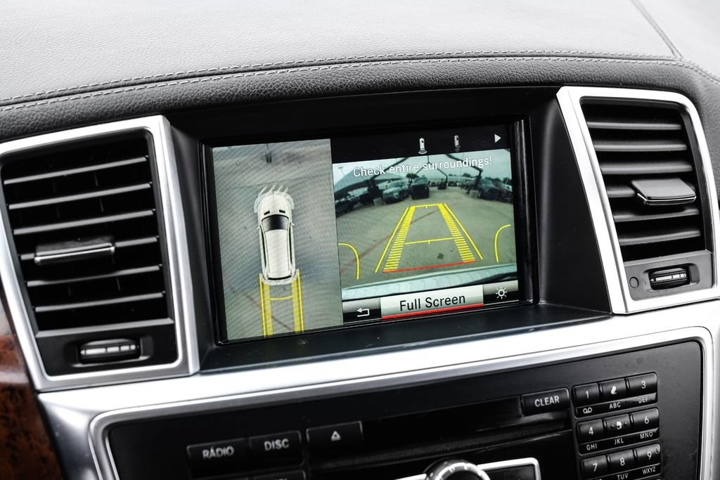 Used 2015 Mercedes-Benz GL 550 4MATIC image 20