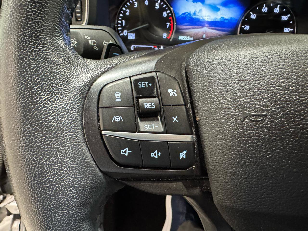 Used 2020 Ford Explorer XLT w/ Equipment Group 202A RWD image 26