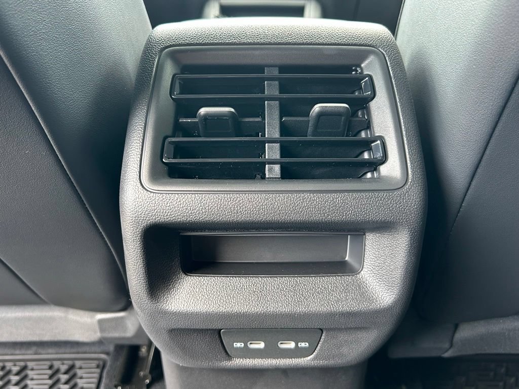 New 2026 Volkswagen Tiguan SE R-Line FWD image 50