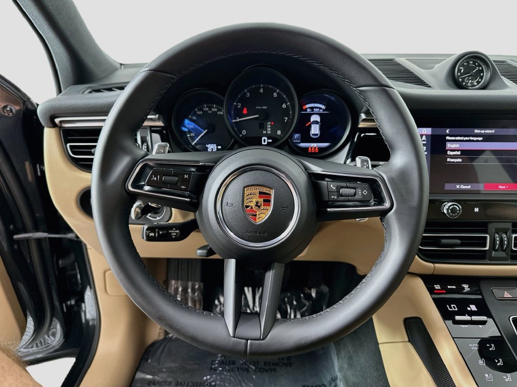 Certified 2026 Porsche Macan AWD/4WD image 12