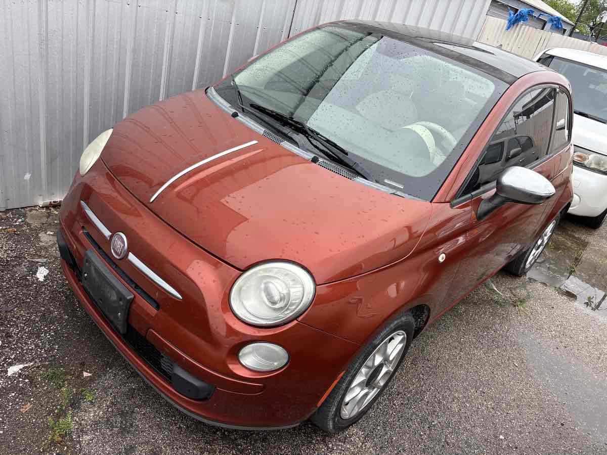 Used 2015 FIAT 500 Pop FWD image 3