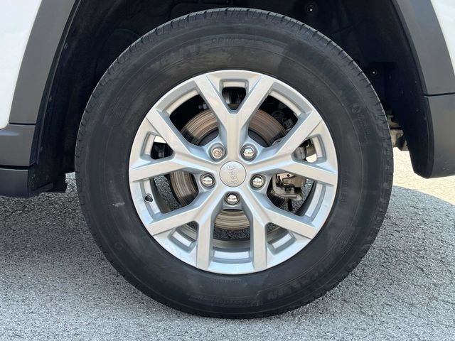 Used 2023 Jeep Grand Cherokee Limited AWD/4WD image 11