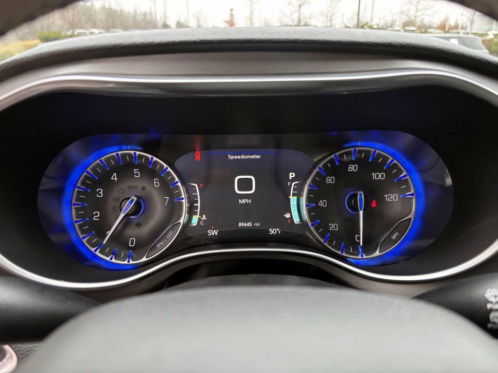 Used 2019 Chrysler Pacifica Limited w/ Advanced Safetytec Group image 15