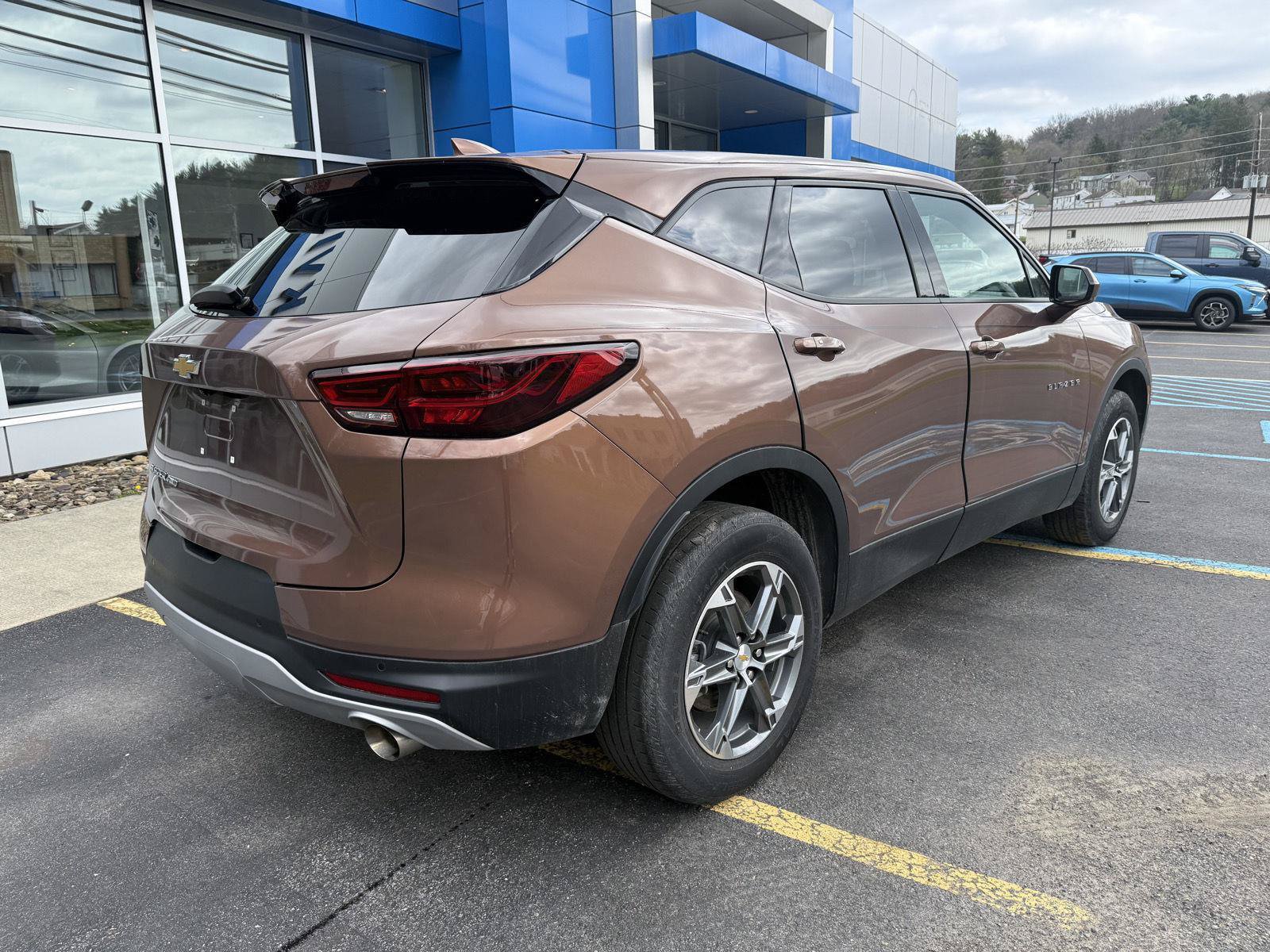 Used 2023 Chevrolet Blazer LT w/ Driver Confidence Package AWD/4WD image 5