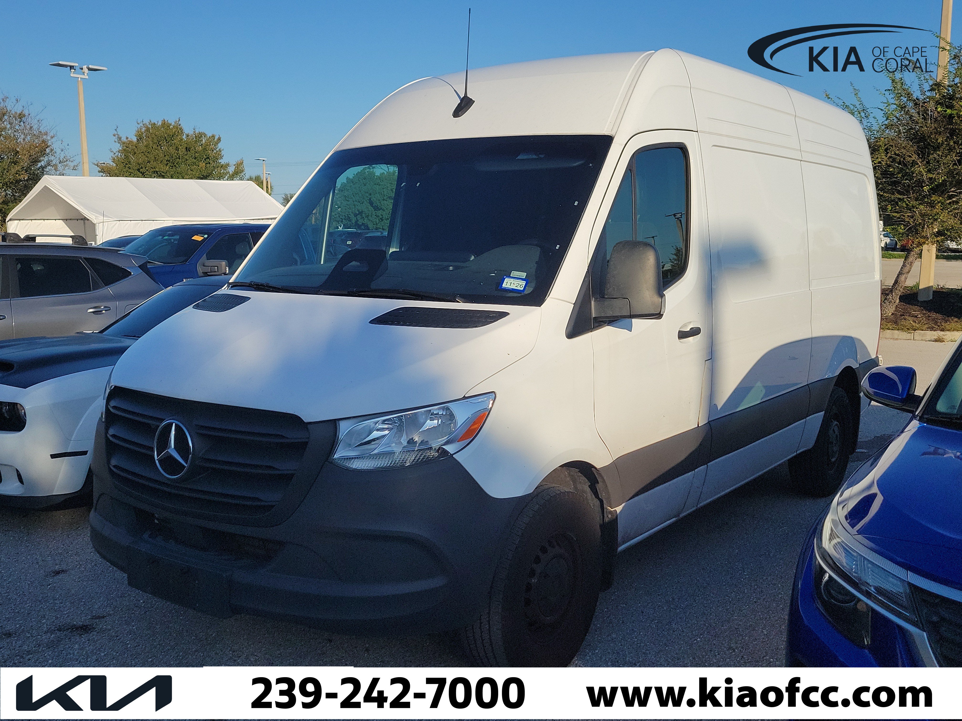 Used 2025 Mercedes-Benz Sprinter 2500 image 3