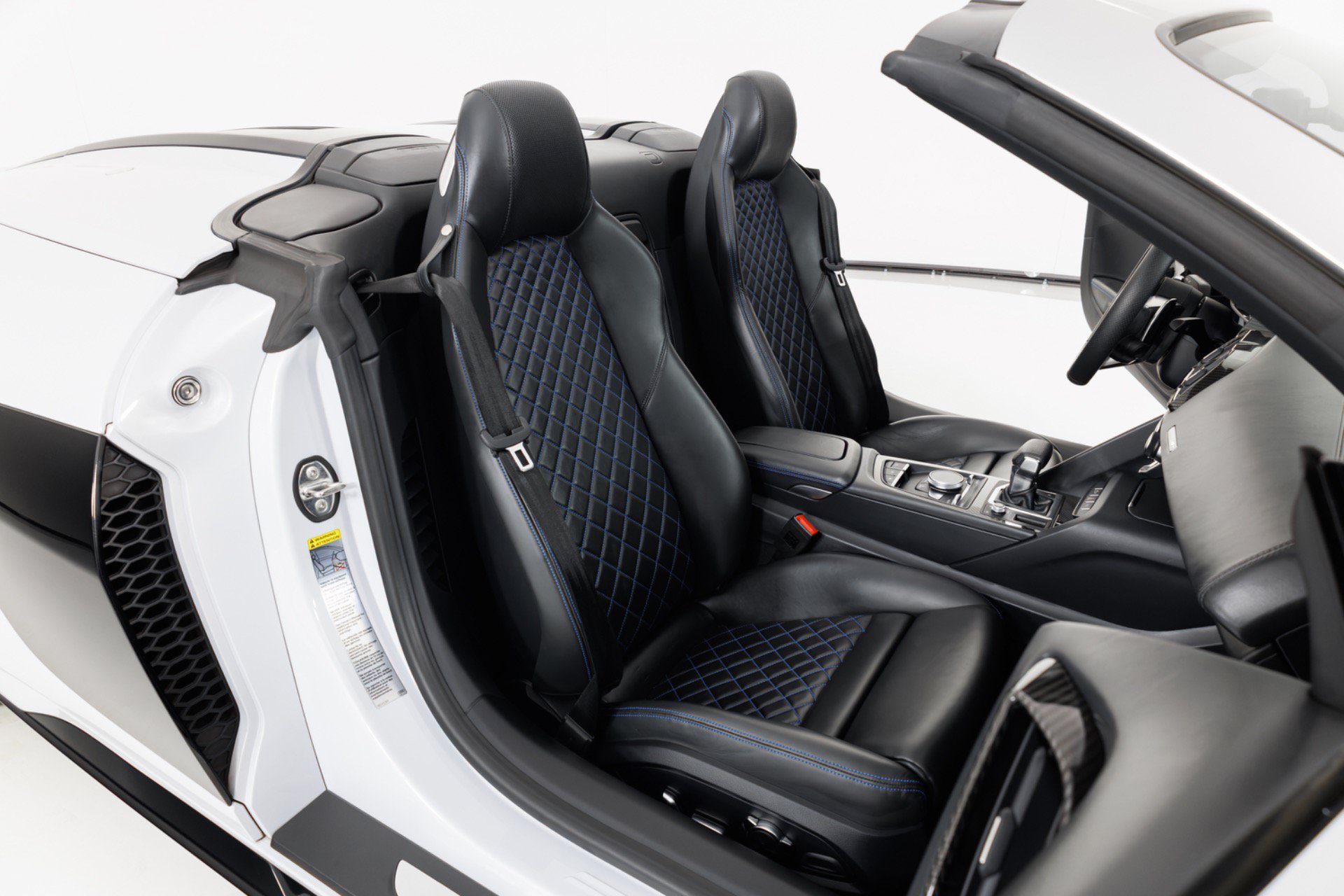 Used 2022 Audi R8 V10 w/ Premium Package RWD image 36