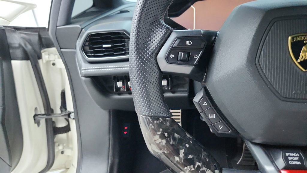 Used 2018 Lamborghini Huracan LP 580-2 image 29