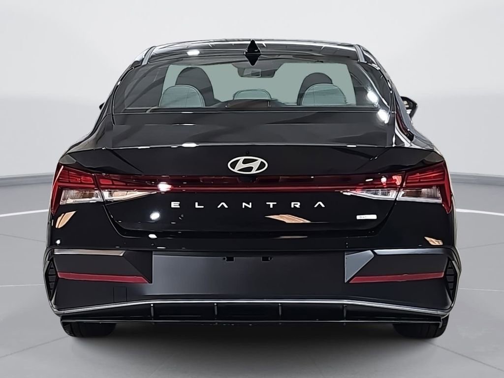 New 2026 Hyundai Elantra Limited image 6