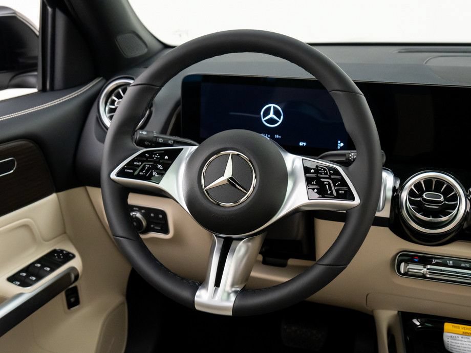 New 2026 Mercedes-Benz GLB 250 4MATIC image 11