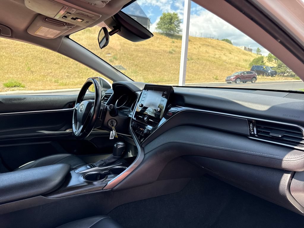 Used 2022 Toyota Camry SE FWD image 31