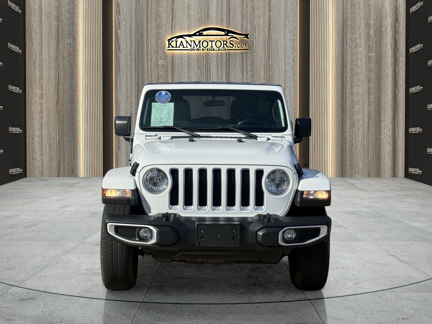 Used 2021 Jeep Wrangler Unlimited Sahara image 2