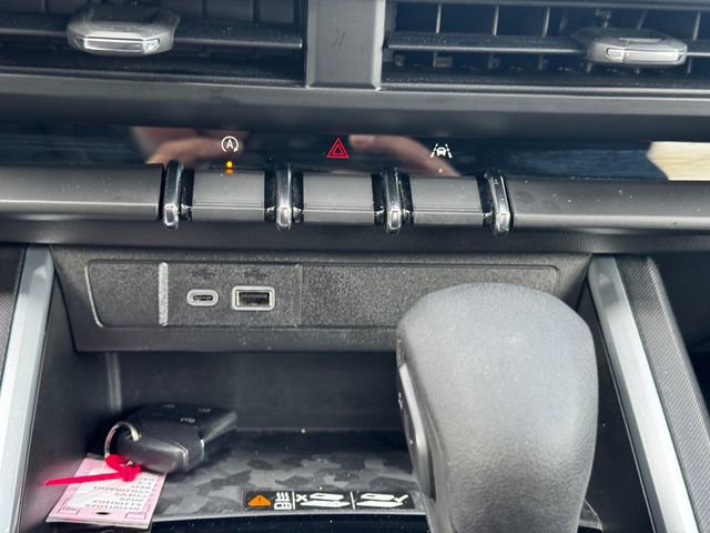 Used 2025 Chevrolet Colorado Trail Boss AWD/4WD image 35