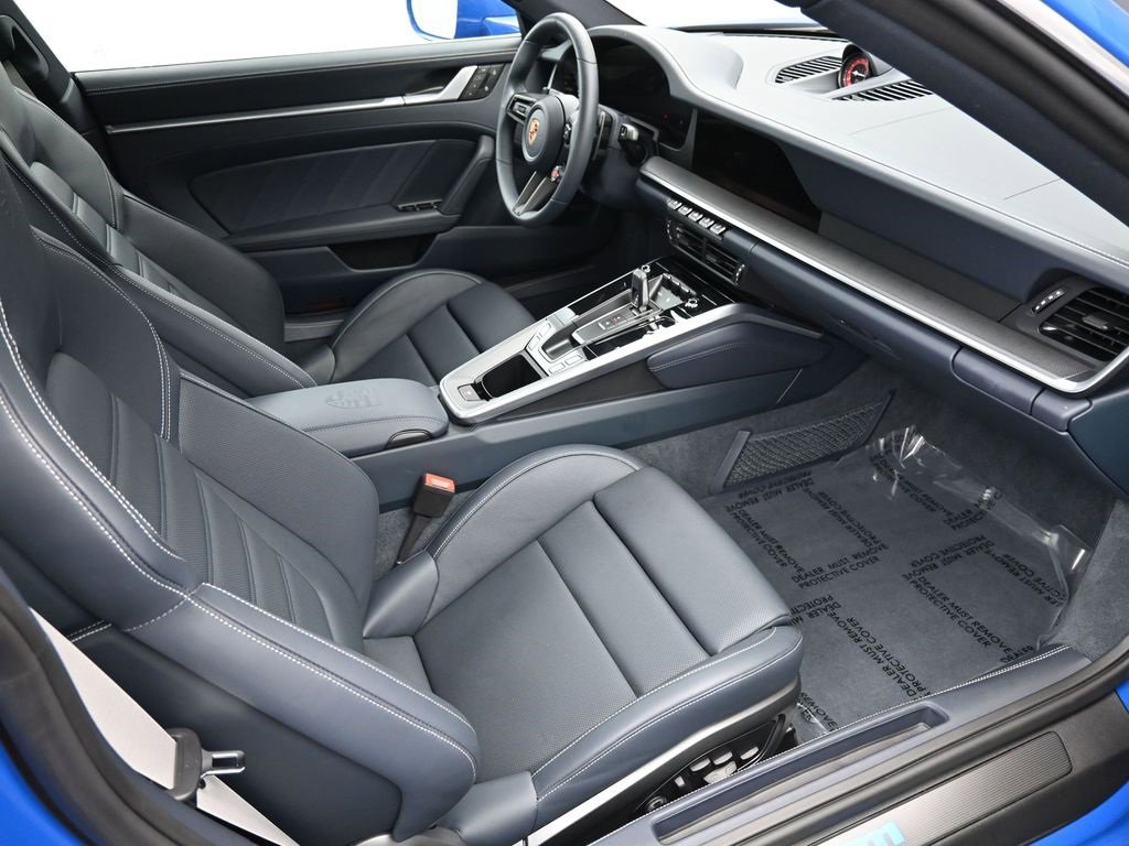 Used 2025 Porsche 911 Carrera image 8