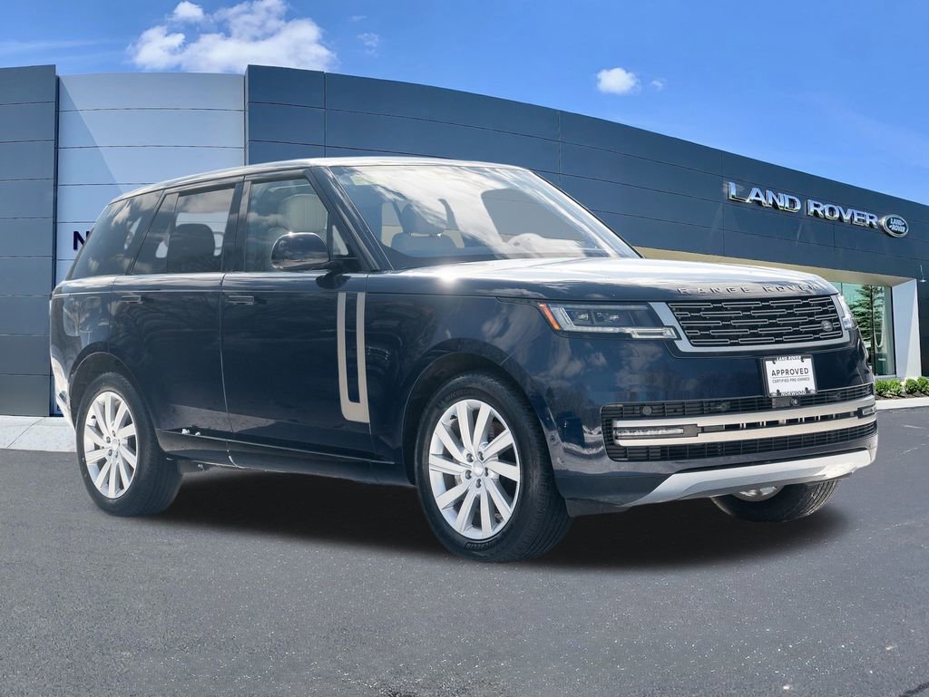 Certified 2023 Land Rover Range Rover SE image 3