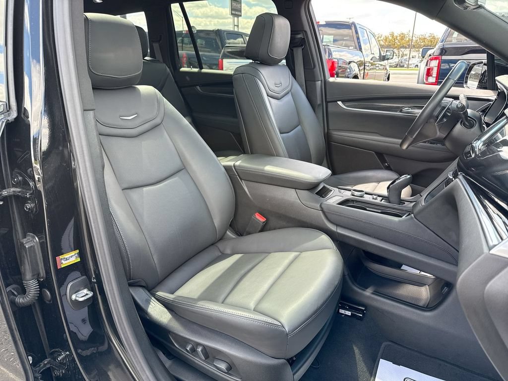 Used 2024 Cadillac XT6 Sport w/ Technology Package AWD/4WD image 26