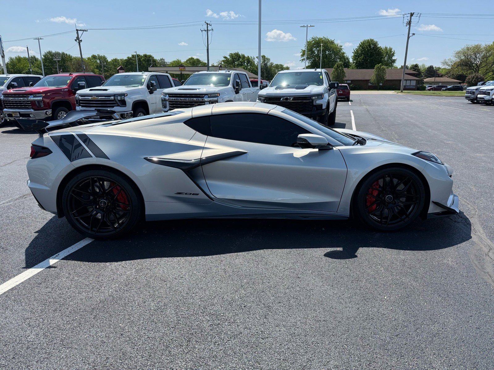Used 2024 Chevrolet Corvette Z06 w/ Z07 Performance Package RWD image 27