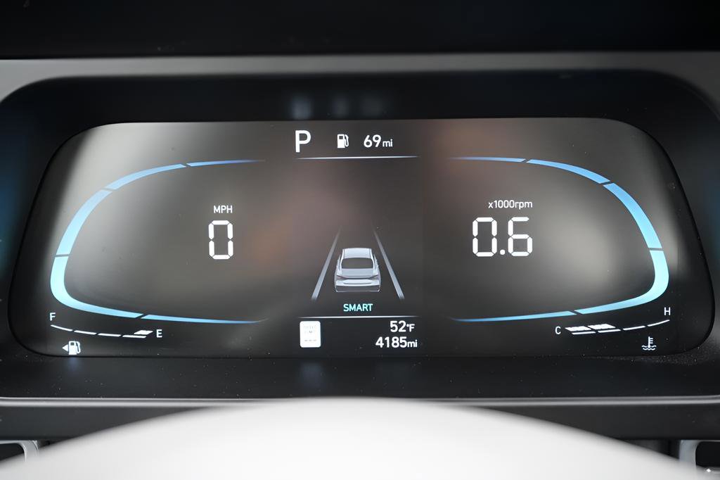 Certified 2025 Hyundai Elantra Sport FWD image 27