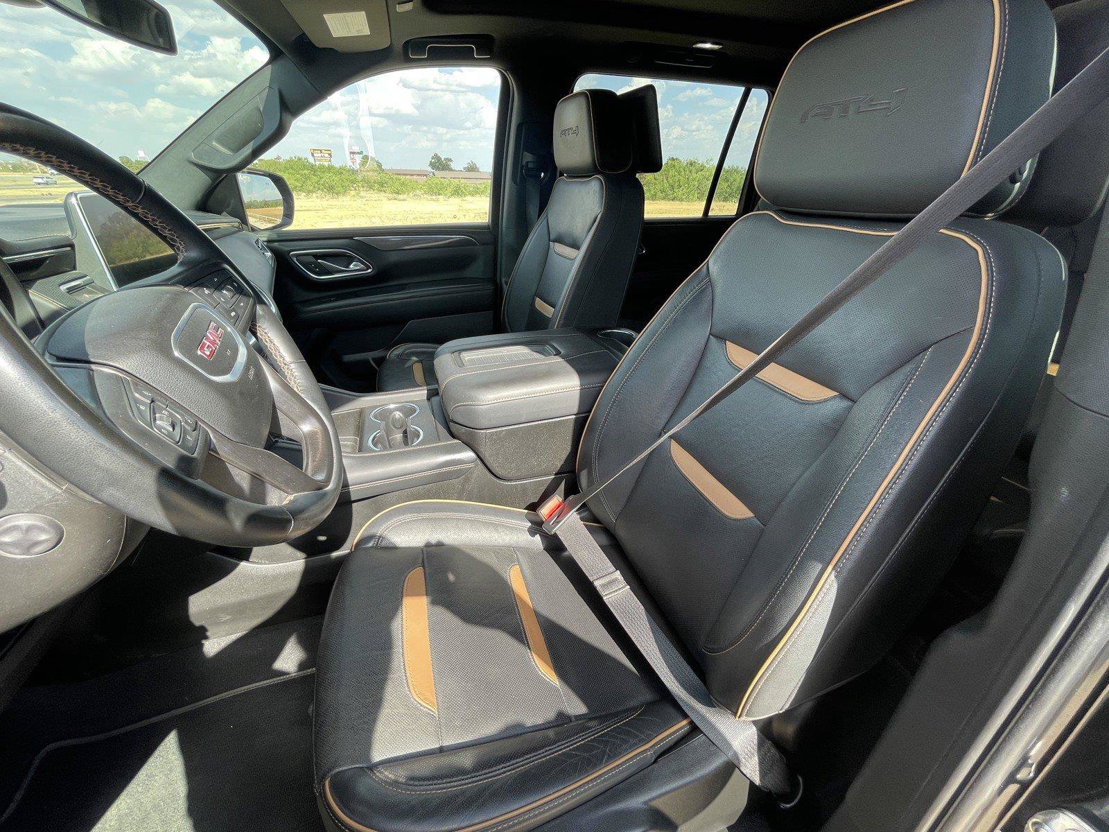 Used 2024 GMC Yukon XL AT4 w/ AT4 Premium Package AWD/4WD image 14