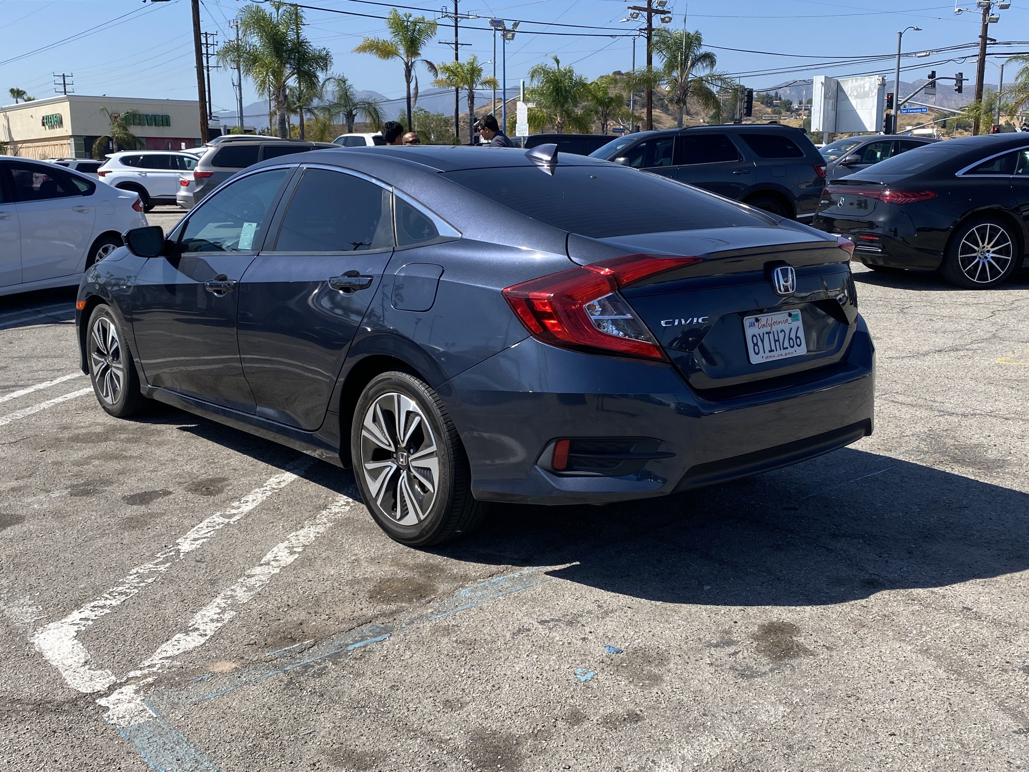 Used 2017 Honda Civic EX-L image 9