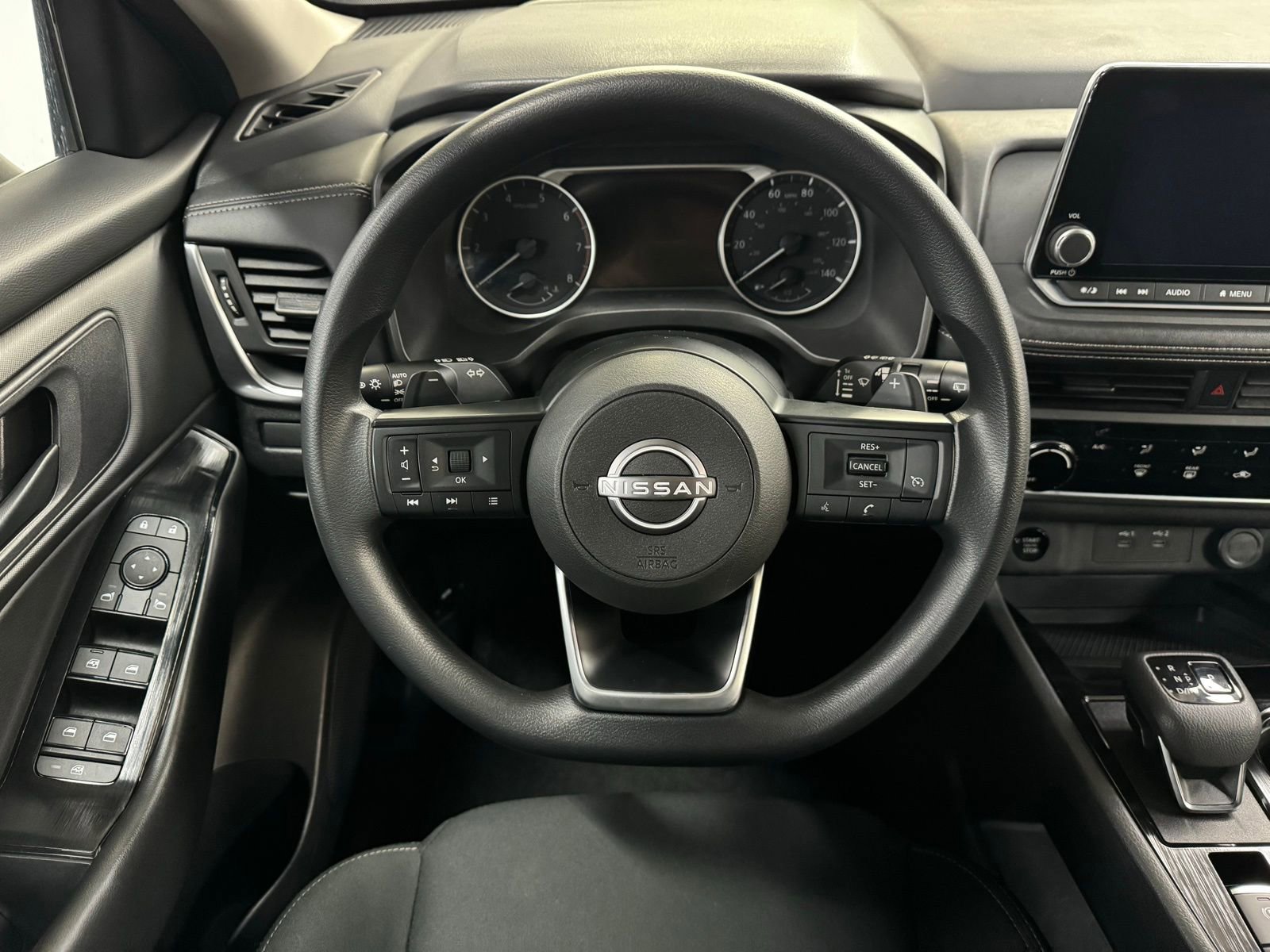 Used 2024 Nissan Rogue S image 13
